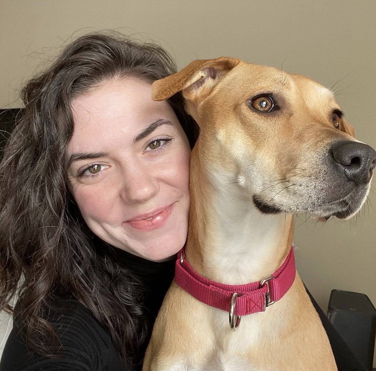 A headshot picture of Kelly